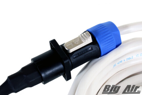 Showcasing the quick disconnect in the connected position on a Big Air 4-Pin wiring harness