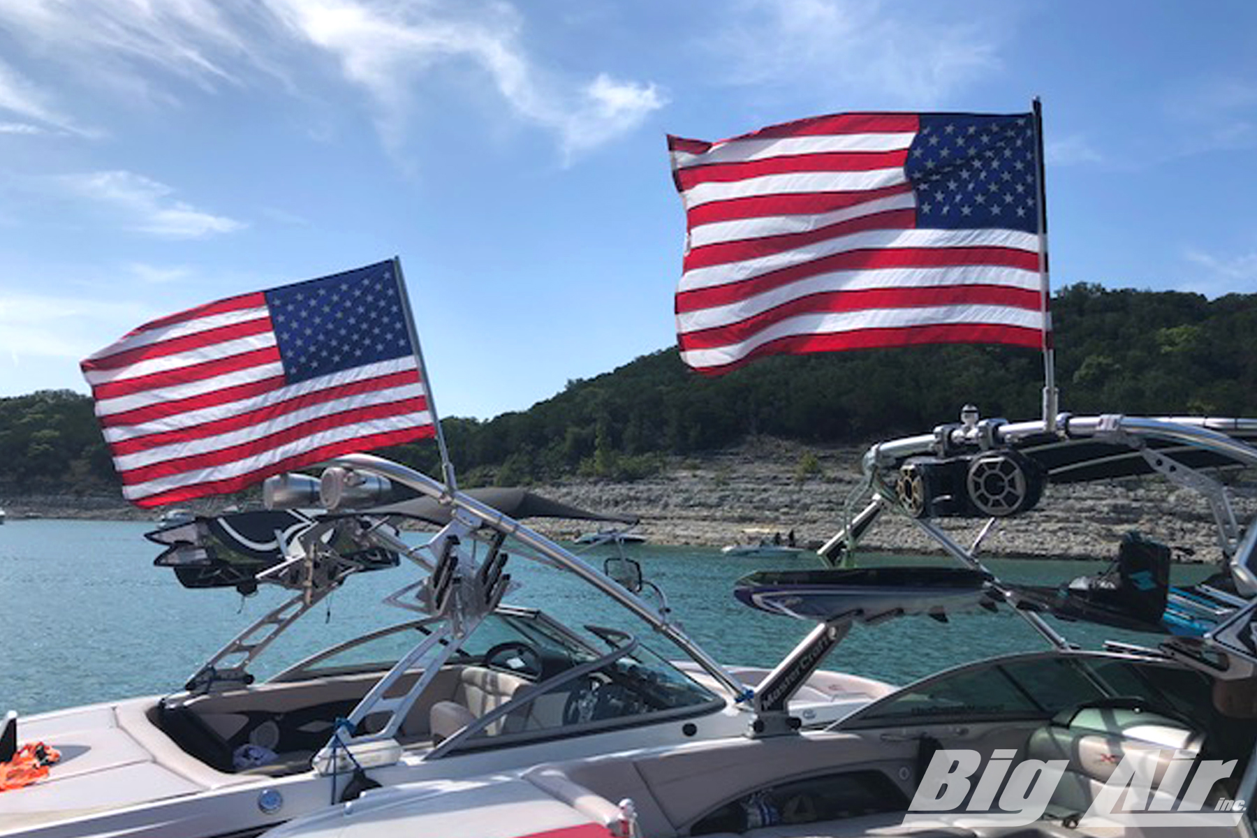 Affordura Boat American Flag with Pole 16x24 Boat Flag Pole Mount for  0.5-1.33 Inch Round and Pontoon Square Rails with 2 American Boat Flag Clips  blue 16x24
