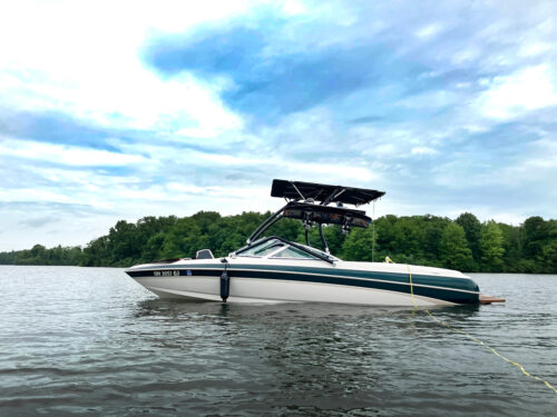 customer testimonial image of a 1998 Mastercraft Maristar with a Big Air Vapor tower and Super Shadow Bimini mounted onto it